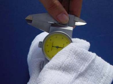 How to use and read a dial caliper